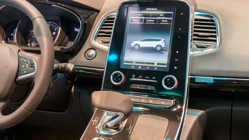 Visual screen in car